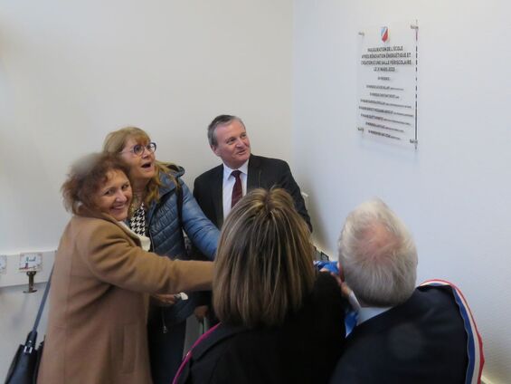 Découverte de la plaque inaugurale