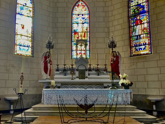 Intérieur de l'église Saint-Martin de Vis-en-Artois, Vue sur l'autel